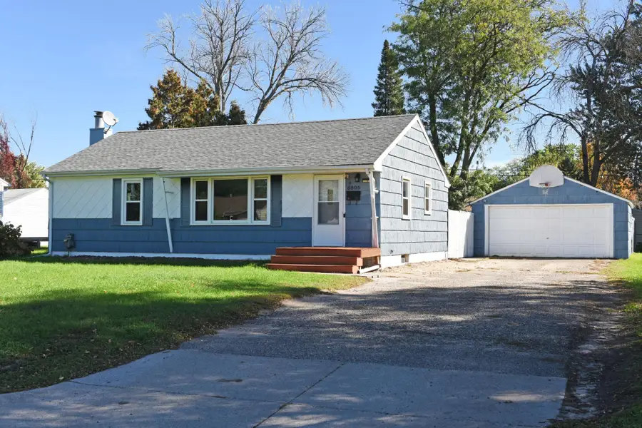 6806 Scott Avenue N, Brooklyn Center, MN 55429 - #2