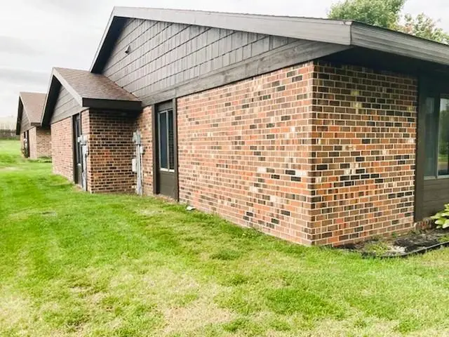 3009 1st Avenue Nw, Willmar, MN 56201 - #3