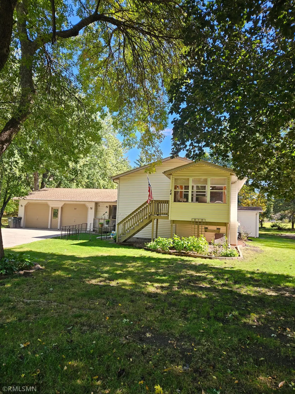 24 Willow Circle, Annandale, MN 55302 - #1