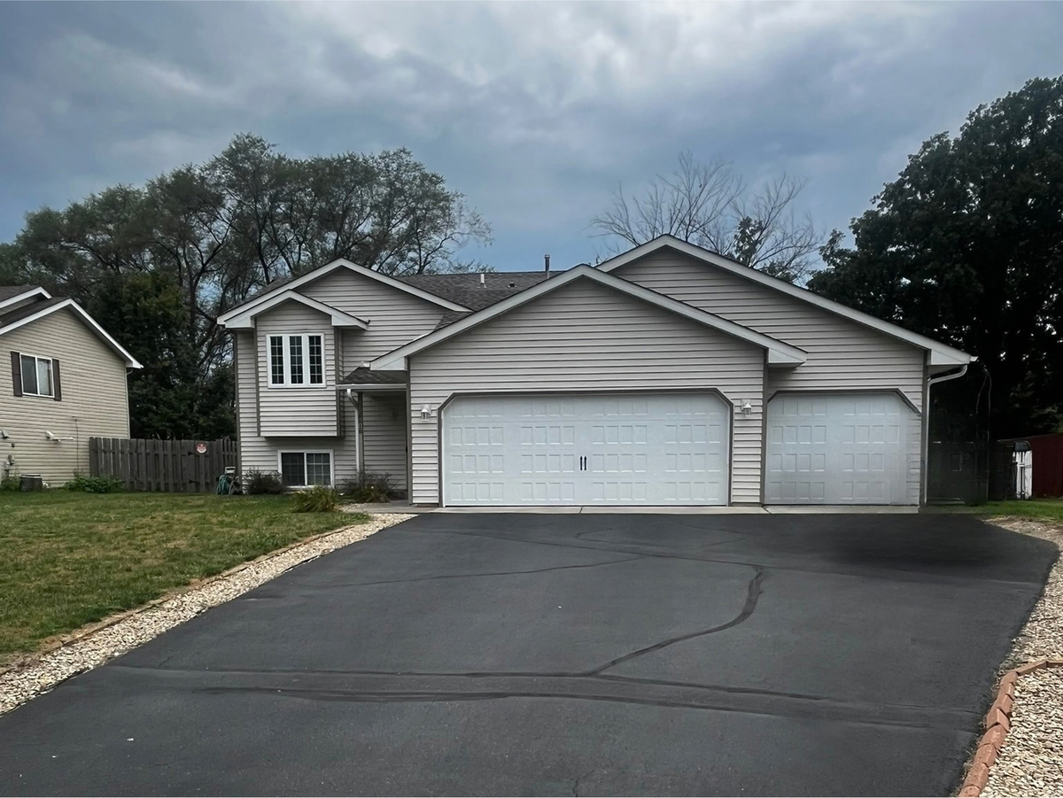 18618 Queen Street Nw, Elk River, MN 55330 - #1