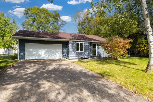 4071 99th Avenue Ne, Circle Pines, MN 55014