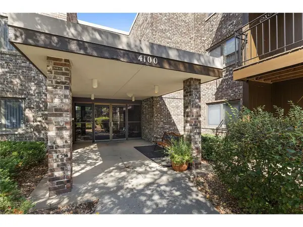 4100 Parklawn Avenue #318, Edina, MN 55435
