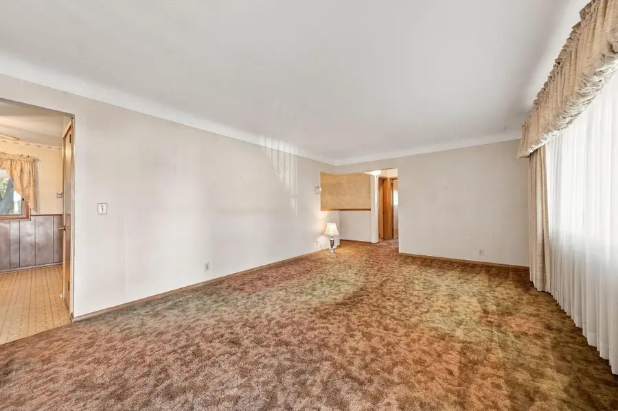 6131 Lee Avenue N, Brooklyn Center, MN 55429 - #3