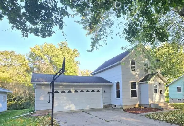 207 Willow Avenue, Owatonna, MN 55060