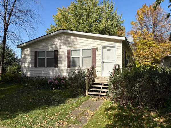 204 E Hibbard Avenue, Belview, MN 56214
