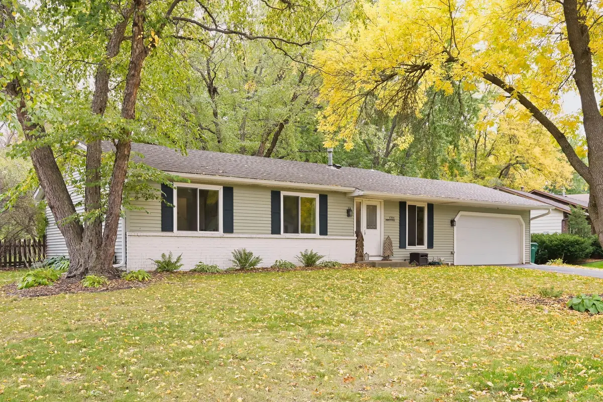 1701 James Place, Burnsville, MN 55337 - #1