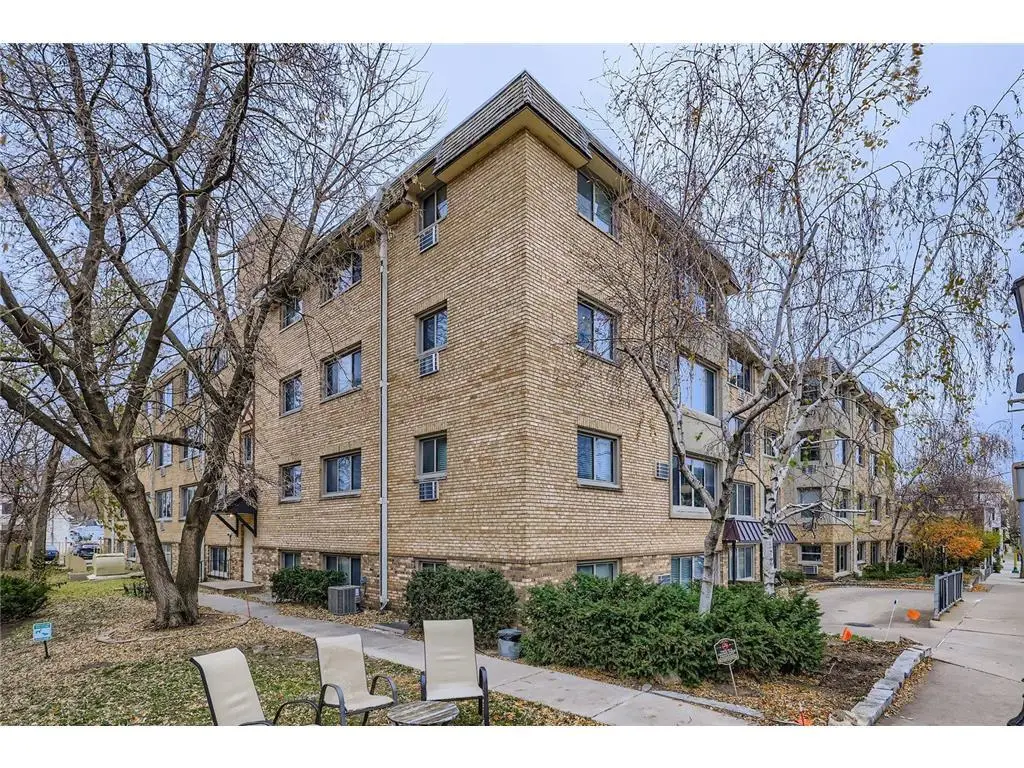 2727 W 43rd Street #402, Minneapolis, MN 55410 - #1