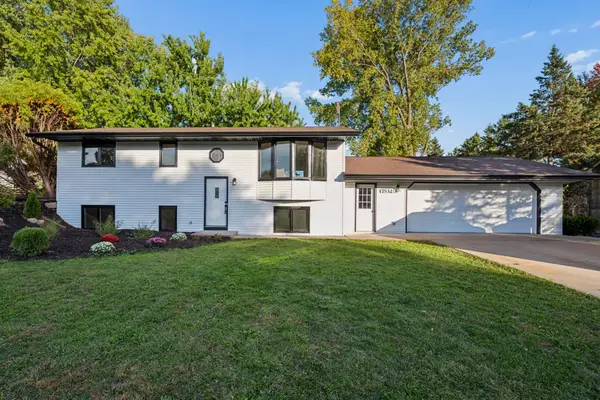 17532 Jaguar Path, Lakeville, MN 55044