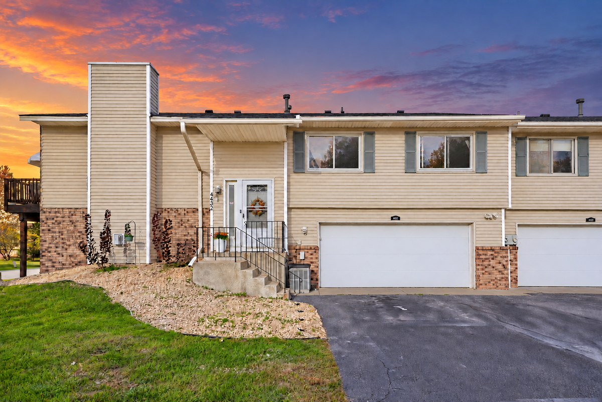4492 Clover Lane, Eagan, MN 55122 - #1