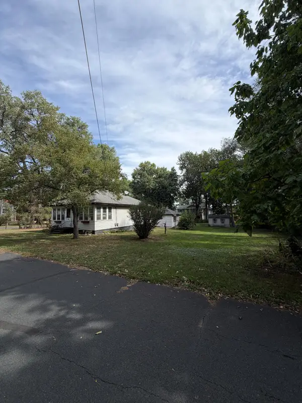 1865 Redwing Ave. S, Lakeland, MN 55043