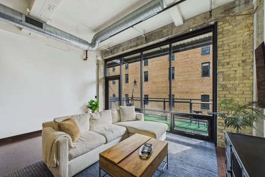 618 Washington Avenue N #302, Minneapolis, MN 55401 - #2
