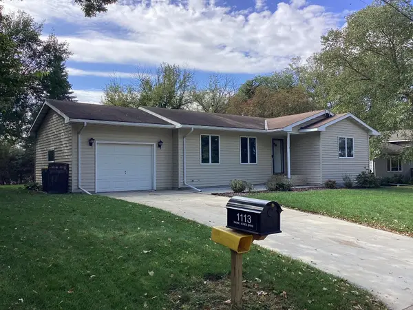 1113 Shore Acres Drive, Albert Lea, MN 56007