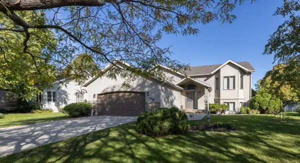 1028 16th Avenue E, West Fargo, ND 58078