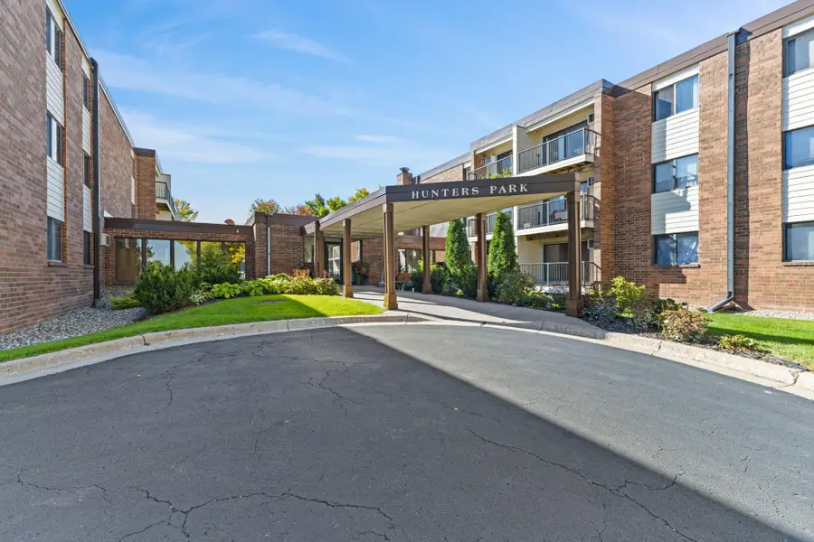 4 Pine Tree Drive #314, Arden Hills, MN 55112 - #2