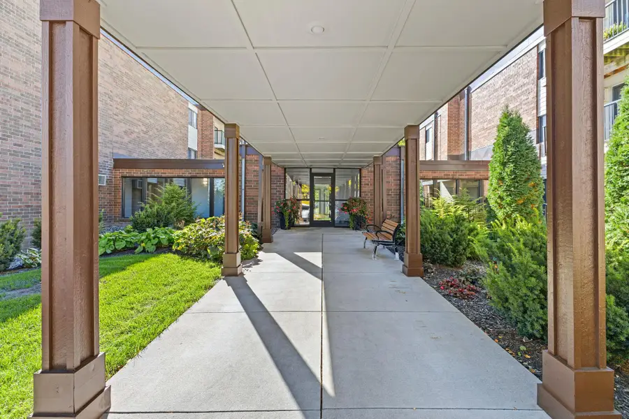 4 Pine Tree Drive #314, Arden Hills, MN 55112 - #3