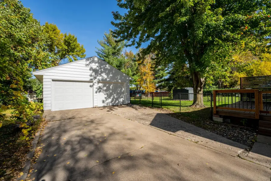 727 Austin Drive, Saint Peter, MN 56082 - #2
