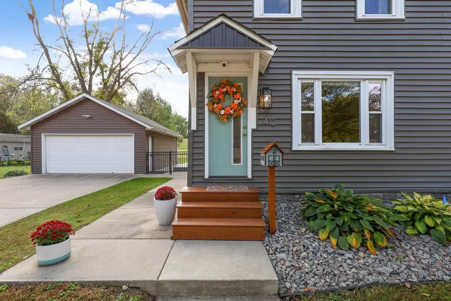 412 E 1st Street, Chaska, MN 55318 - #2