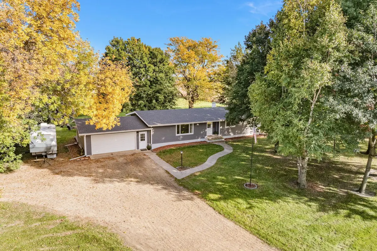 11404 330th Avenue, Blue Earth, MN 56013 - #1
