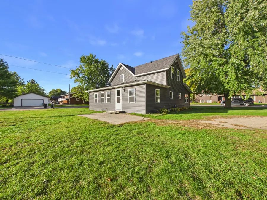 418 1st Avenue Sw, Melrose, MN 56352 - #2