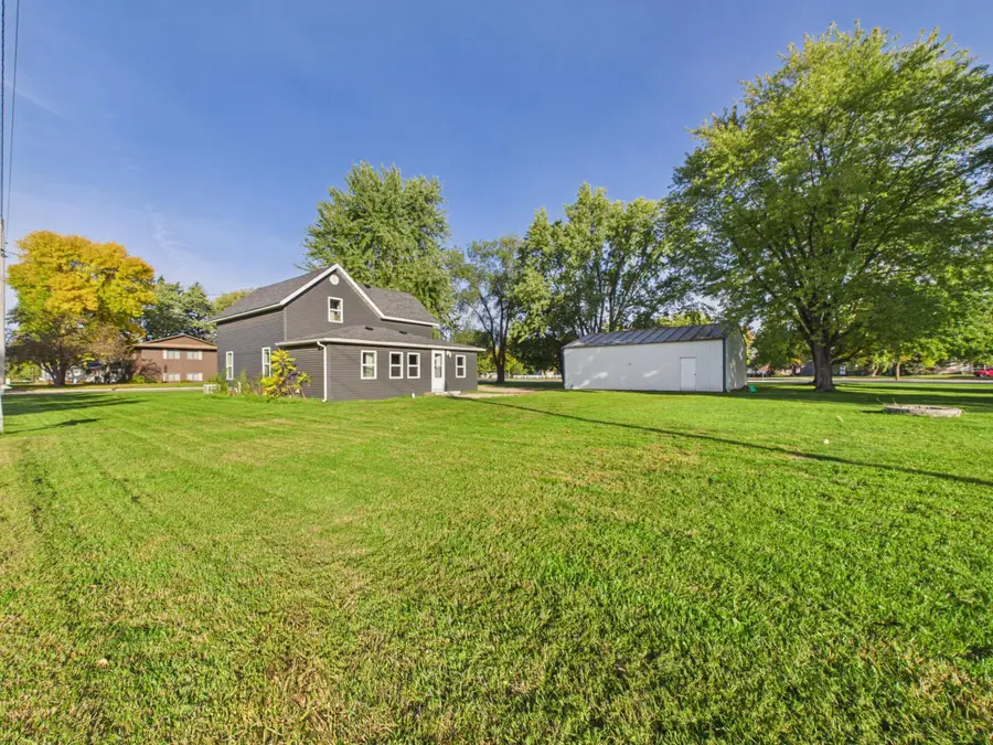 418 1st Avenue Sw, Melrose, MN 56352 - #3