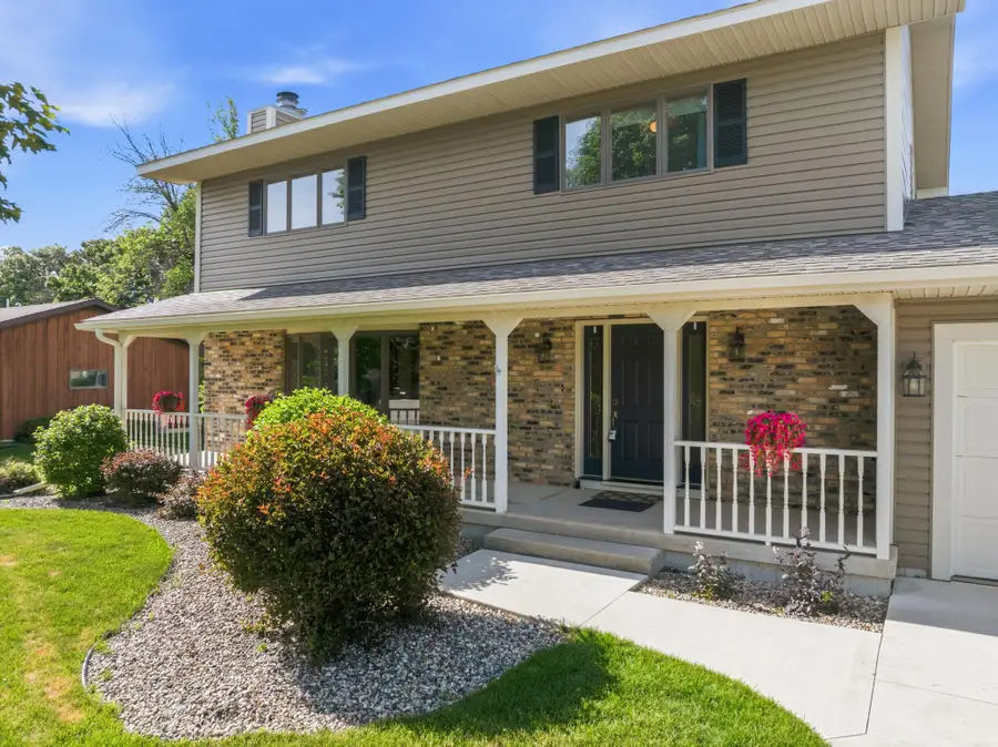 1203 22nd Avenue Sw, Austin, MN 55912 - #2