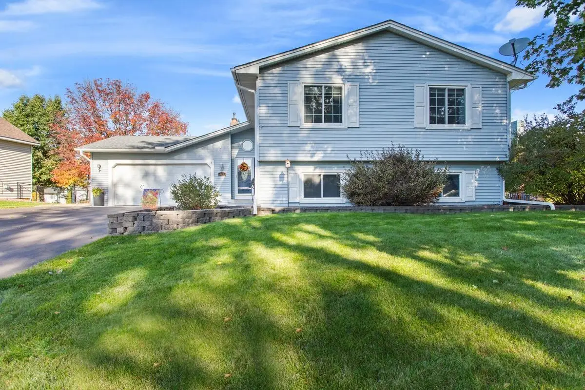 670 Conestoga Trail, Chanhassen, MN 55317 - #1