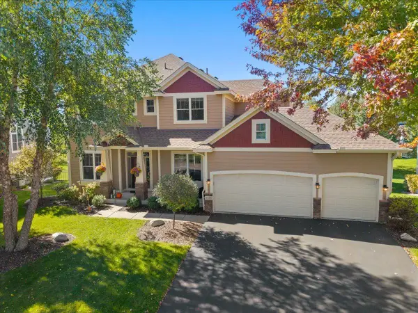 1618 Headwaters Lane, Woodbury, MN 55129