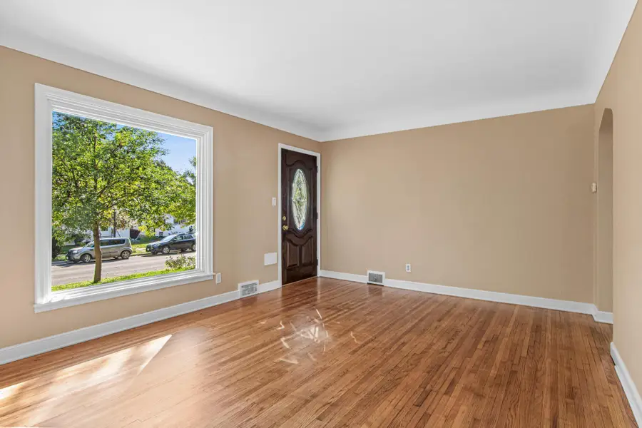 1347 Searle Street, Saint Paul, MN 55130 - #2