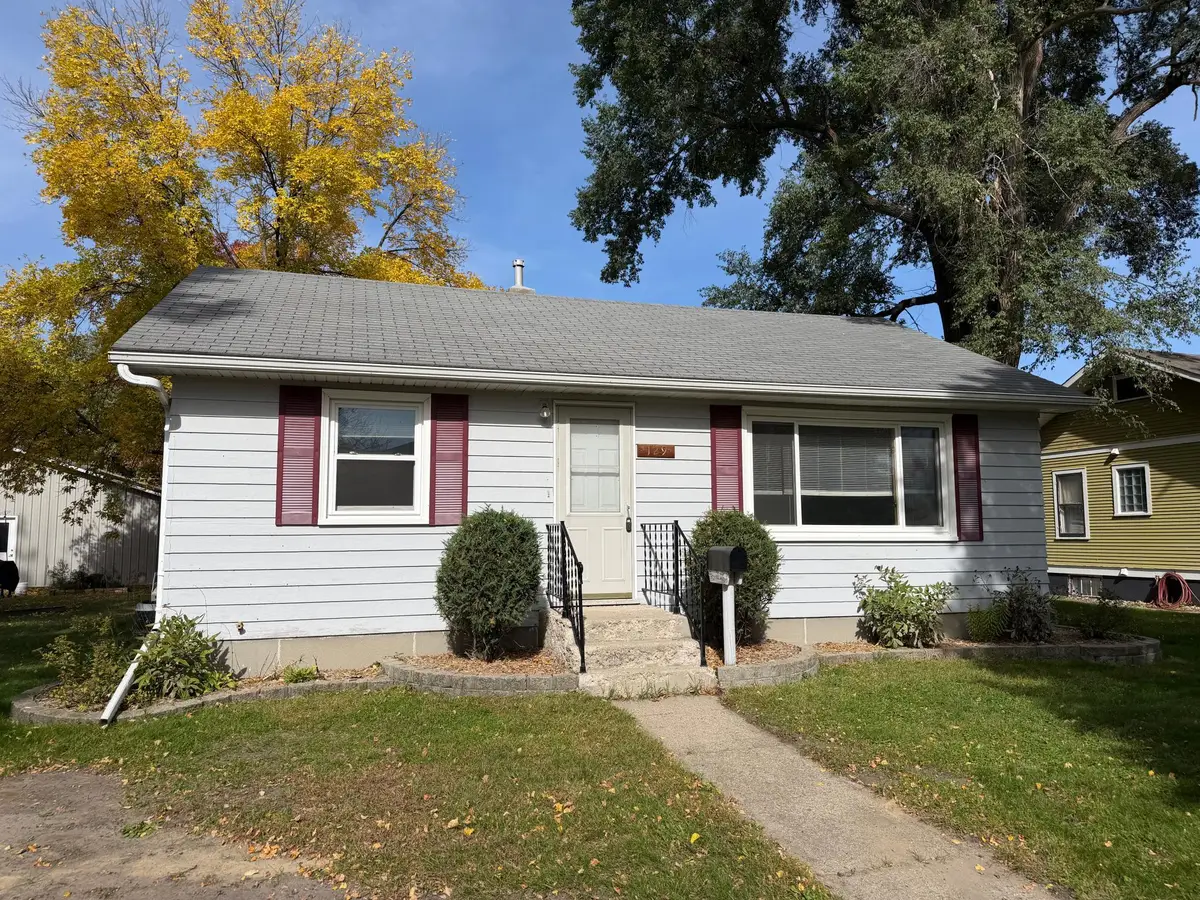 129 E Ronning Avenue, Appleton, MN 56208 - #1