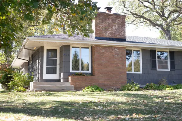 625 Rosswood Lane, Wayzata, MN 55391