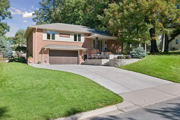 6100 Idylwood Drive, Edina, MN 55436