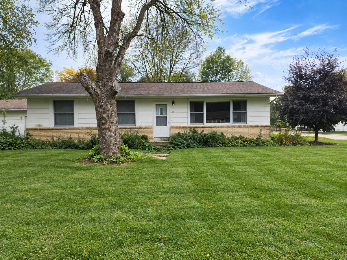 211 4th Avenue Sw, Pine Island, MN 55963 - #1