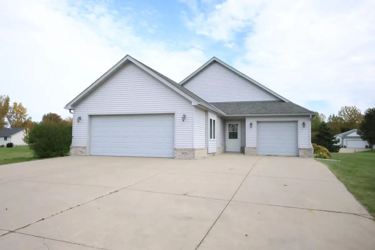605 Cottonwood Avenue, Litchfield, MN 55355 - #1