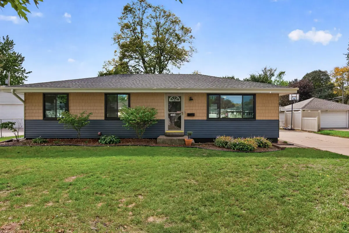 1636 14th Avenue, Saint Paul Park, MN 55071 - #1