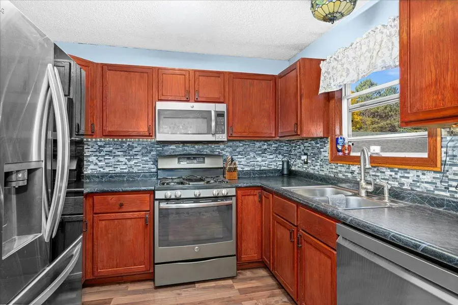 1919 W Arrowhead Road, Duluth, MN 55811 - #2