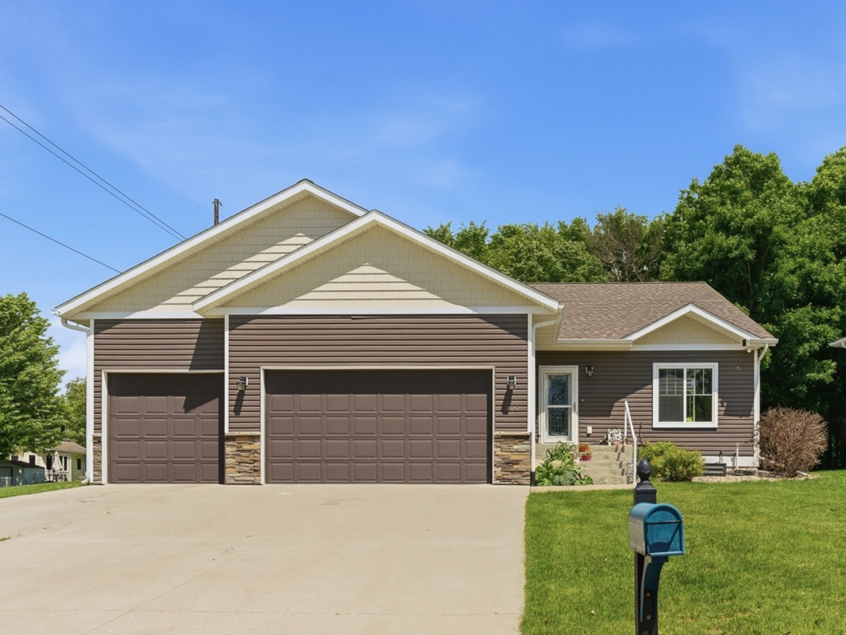 300 Tanager Road, Mankato, MN 56001 - #1