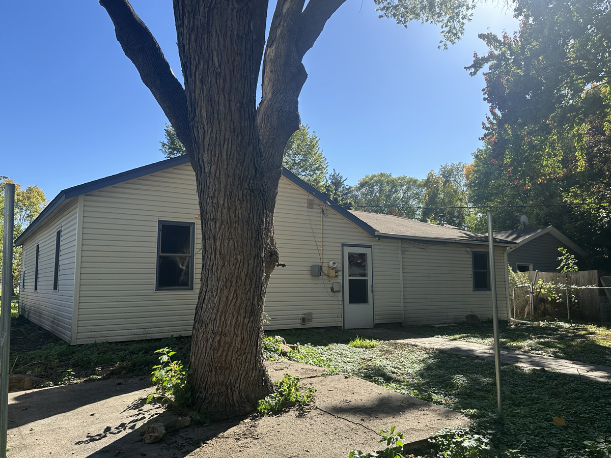 4635 Xenia Avenue N, Crystal, MN 55422 - #1
