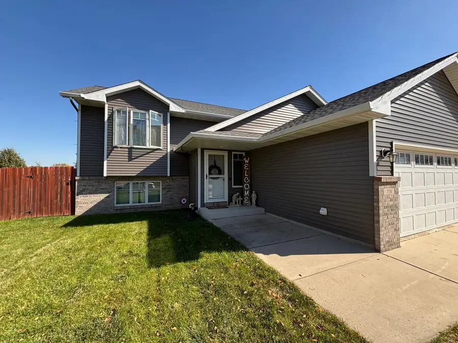 224 Creekside Drive, Eagle Lake, MN 56024 - #2