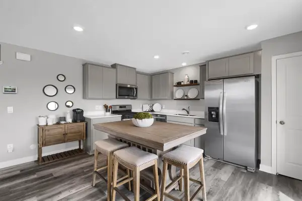 2053 Highview Terrace, Shakopee, MN 55379