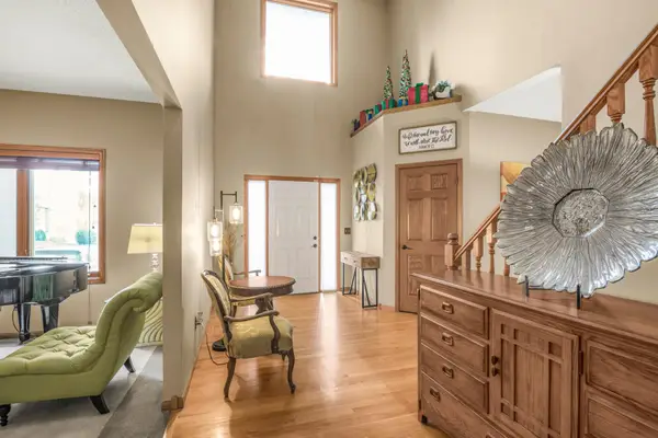 10512 Hidden Oaks Lane N, Champlin, MN 55369