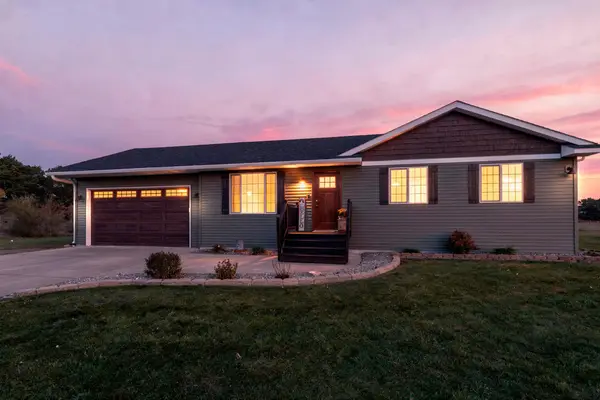 9569 291st Avenue Ne, North Branch, MN 55056