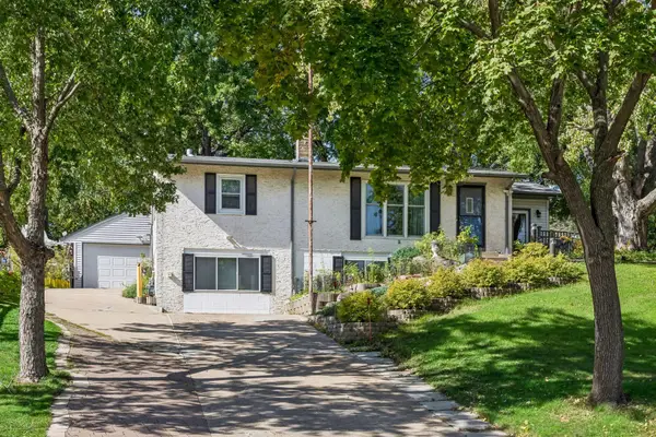 3209 Random Road, Eagan, MN 55121