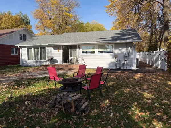 918 W Lake Drive, Detroit Lakes, MN 56501