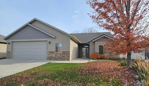 3418 25th Street S, Moorhead, MN 56560