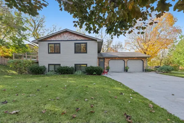 8784 Woodlawn Drive, Rockford, MN 55373