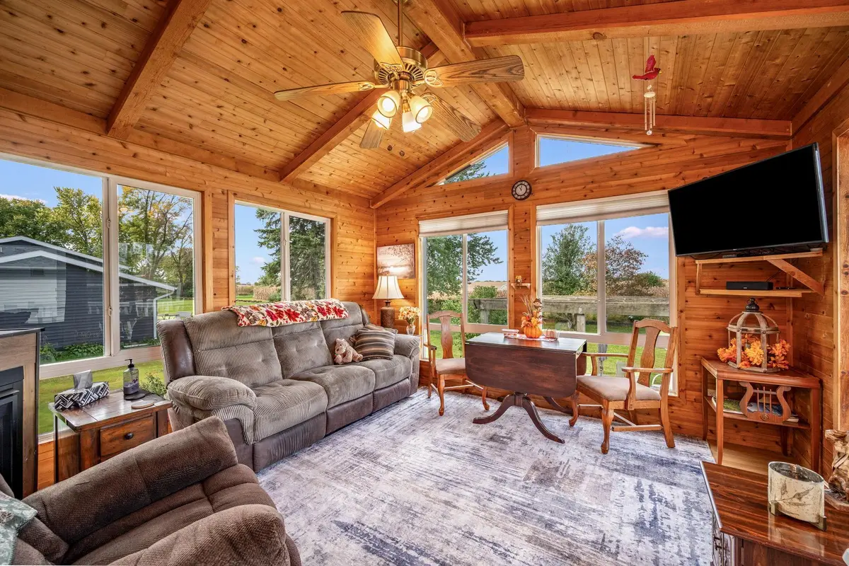 906 Summit Drive, Fairmont, MN 56031 - #1