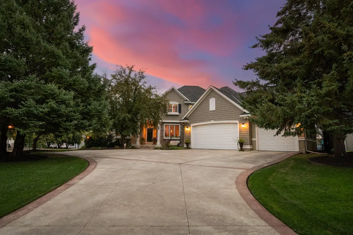7757 7th Street N, Oakdale, MN 55128 - #1