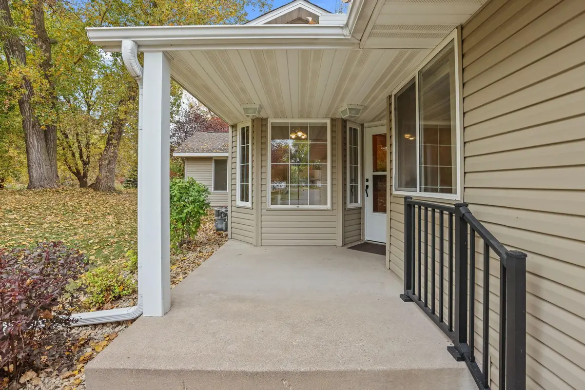 11027 Lincoln Court Ne, Blaine, MN 55434 - #1