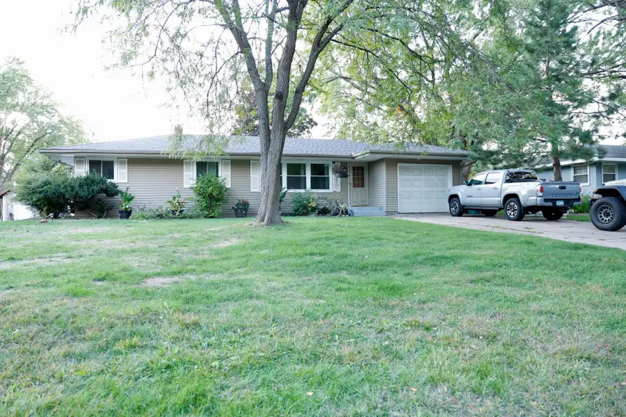 2819 Farrington Street, Roseville, MN 55113 - #2