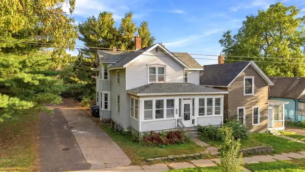 696 5th Street E, Saint Paul, MN 55106